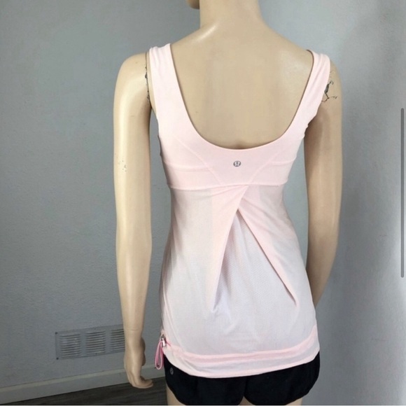 Lululemon shirt ajustable at the bottom soft pink size:2 - Picture 3 of 16
